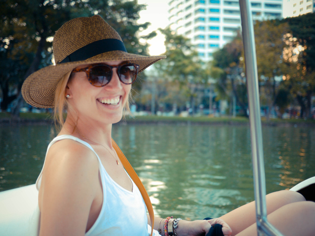 paddle boat in lumpini park bangkok