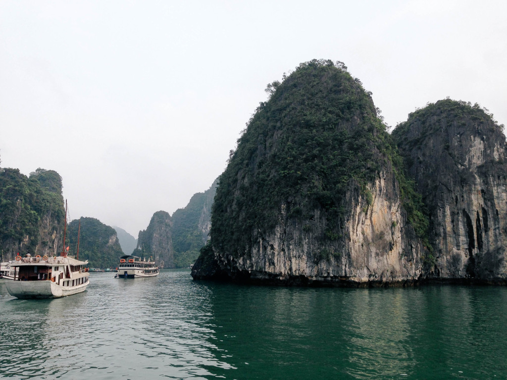 halong bay vietnam galaxy premium