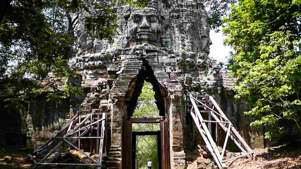 grasshopper tours angkor wat siem reap cambodia