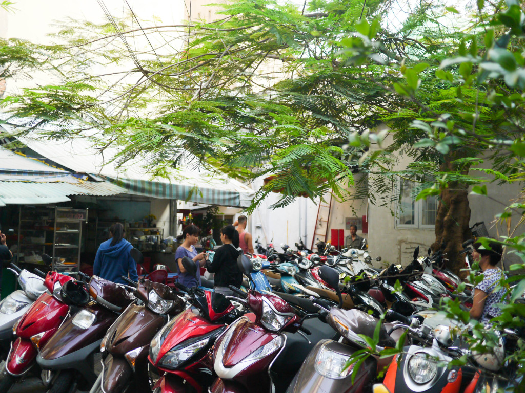 ho chi minh city motorbikes