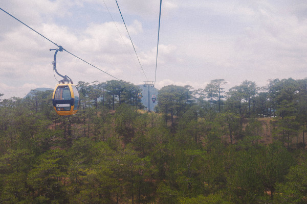 gondola in dalat, vietnam