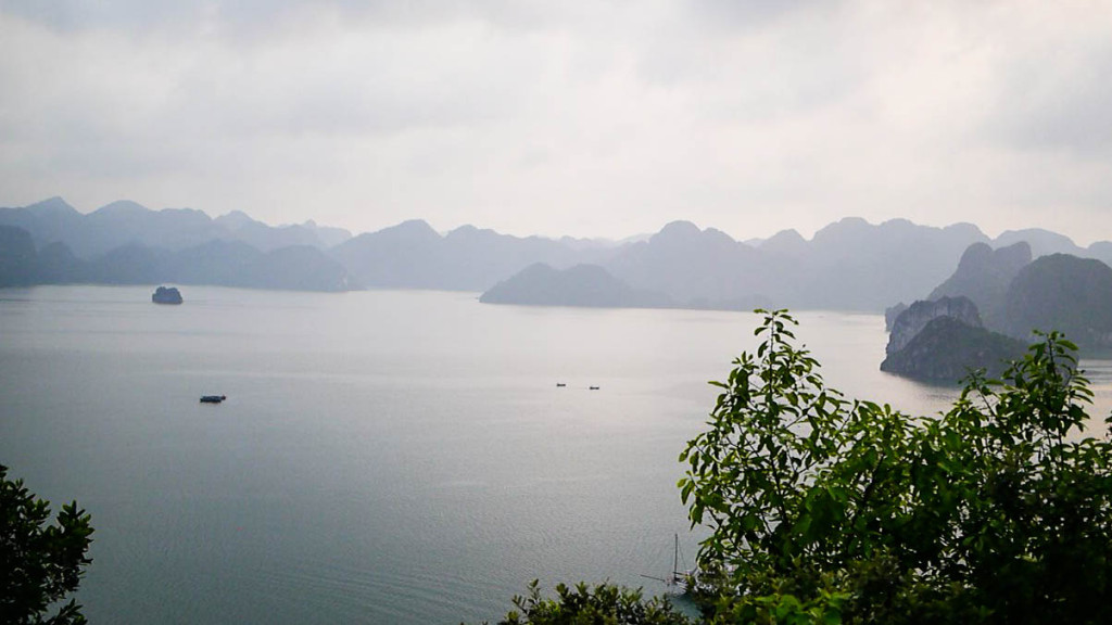 halong bay vietnam galaxy premium