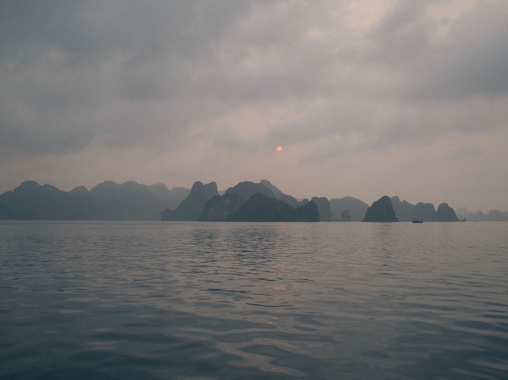 halong bay vietnam galaxy premium