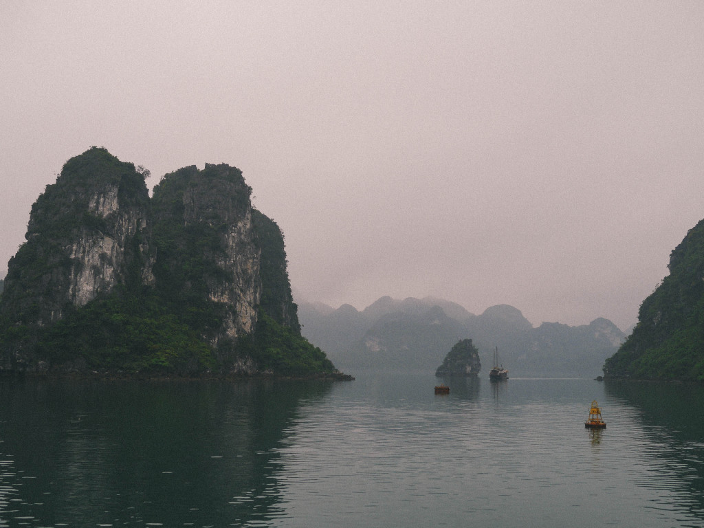 halong bay vietnam galaxy premium