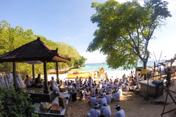 bali religious ceremony