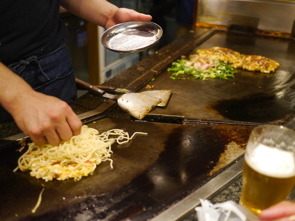 where to get okonomiyaki in osaka